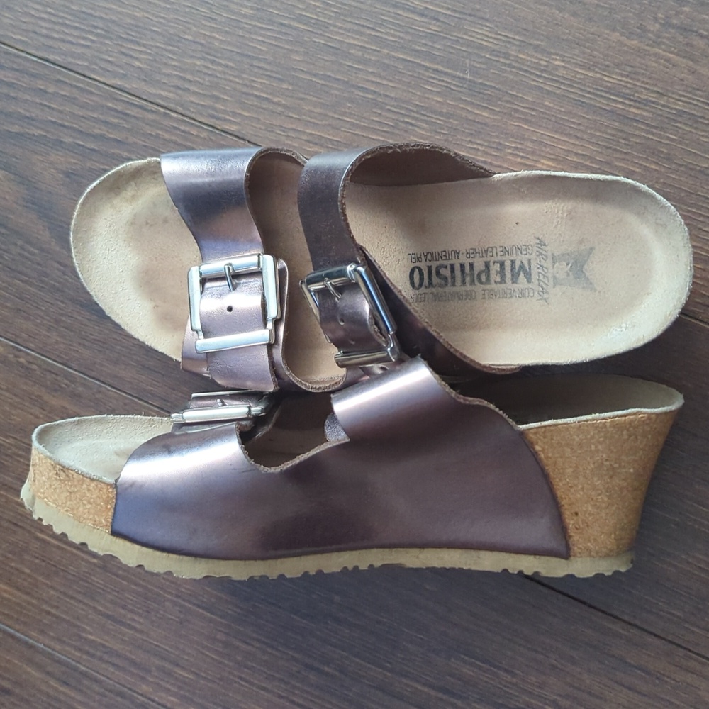 Mephisto Shiny Bronze Buckle Wedge Sandals - Picture 9 of 10